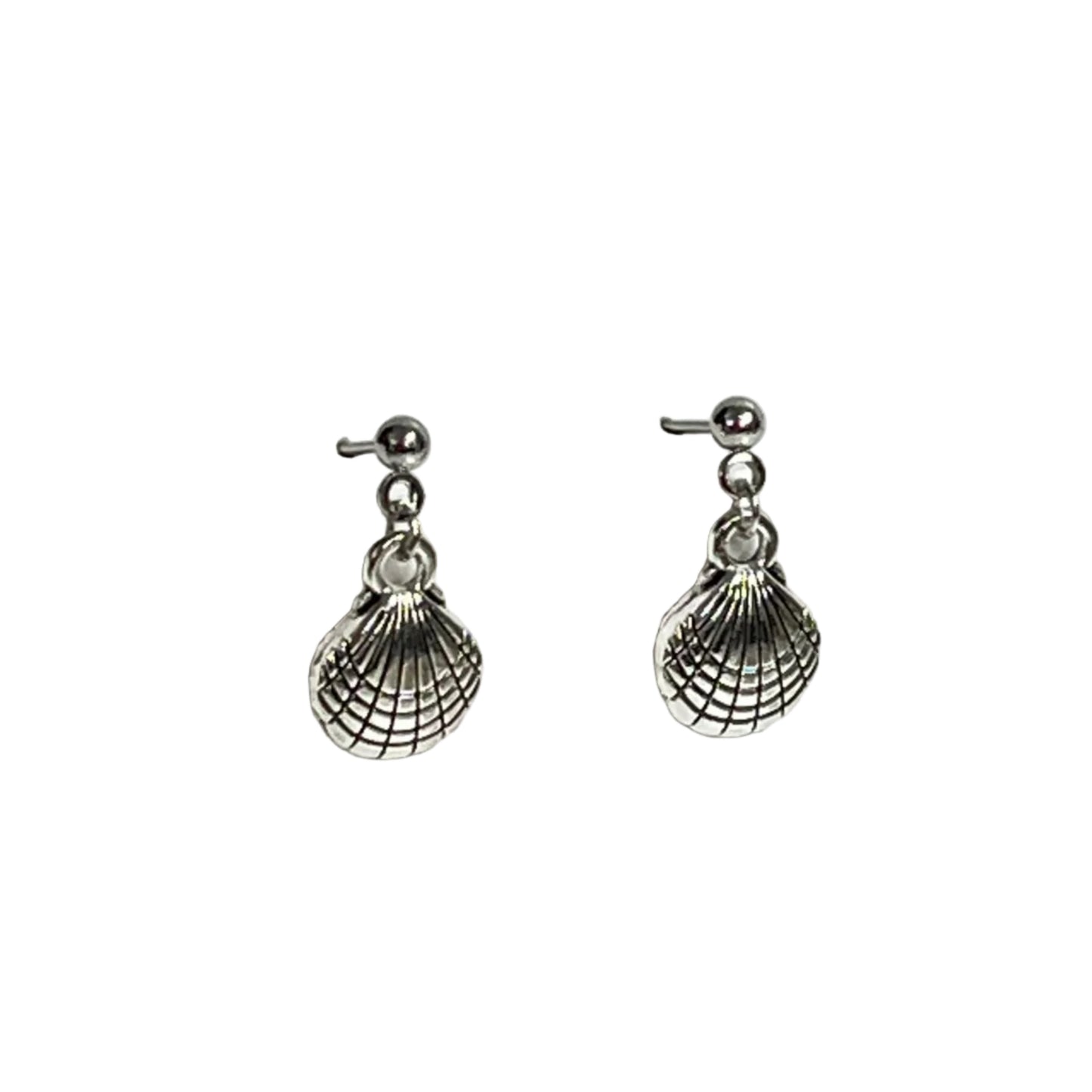 Silver shell-shaped earrings